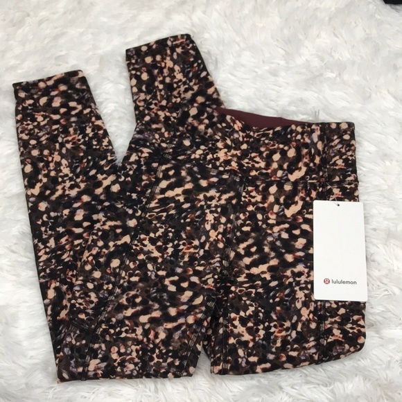 NWT Lululemon Invigorate HR Tight Motion Flux Multi - Picture 1 of 5